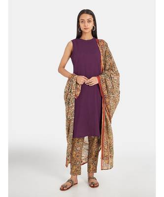 Suta Women's Purple Pure Cotton Solid Kurta Set with Dupatta 1