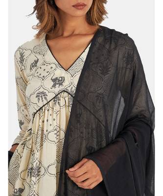 Suta Women's Off White Pure Cotton Printed Kurta Set with Dupatta 2