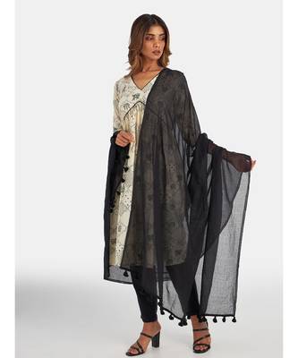Suta Women's Off White Pure Cotton Printed Kurta Set with Dupatta 4