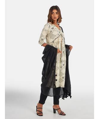 Suta Women's Off White Pure Cotton Printed Kurta Set with Dupatta 5