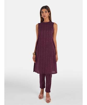 Suta Women's Lavender Striped Cotton Blend Kurta Set without Duppata 4