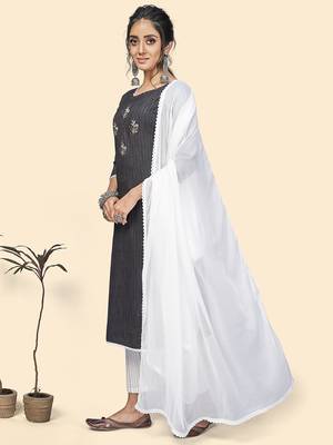 Vbuyz Women'S Embroidered Straight Cotton Bland Black Stitched Kurta Pant With Dupatta 4