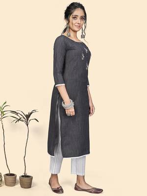 Vbuyz Women'S Embroidered Straight Cotton Bland Black Stitched Kurta Pant With Dupatta 5