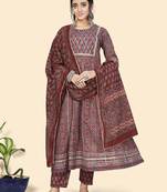 Vbuyz Women'S Print & Gota Patti Anarkali Cotton Maroon Stitched Kurta Pant With Dupatta
