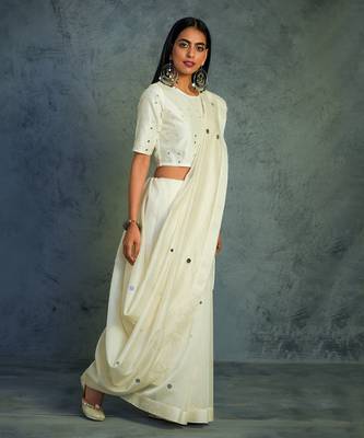 Chanderi Off-white Saree With Sleeveless Blouse  3