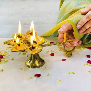 ROLIMOLI Brass Five face Puja Aarti Diya for Pooja Pancharti Diya With Handle pack of 1 2