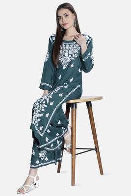Hand Embroidered Dark Green Cotton Blend Lucknow Chikankari Women Kurta Set 4