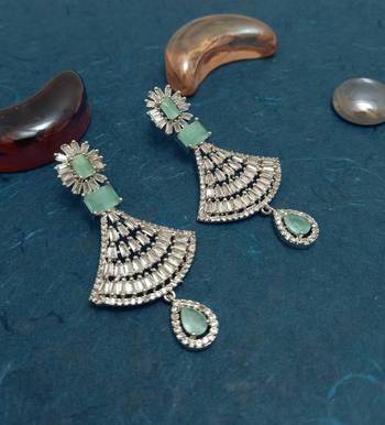 Green earrings 1