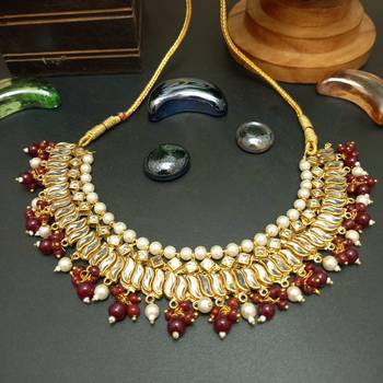 Red necklaces 2
