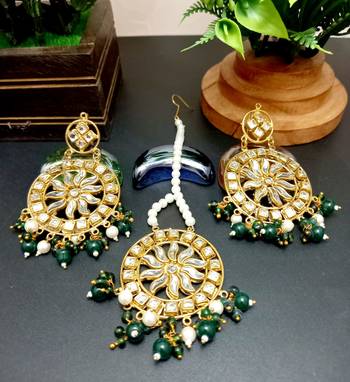Green necklaces 3