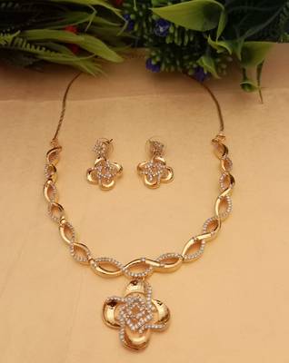 Gold necklaces 1