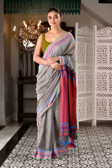 This is  Grey Cotton textured handwoven saree  from Charukriti