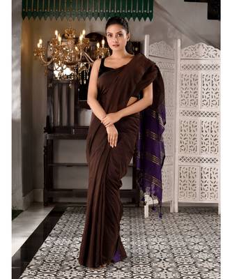 This is  Brown Cotton  handwoven saree with zari in pallu  from Charukriti 1