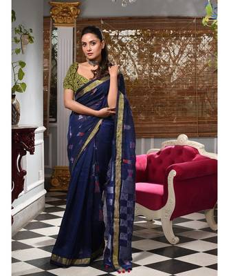 This is  Navy Blue Linen handwoven saree with geomatric design in pallu from Charukriti 1