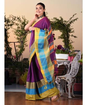 This is  Purple Blended Cotton handwoven saree with temple design from Charukriti 4