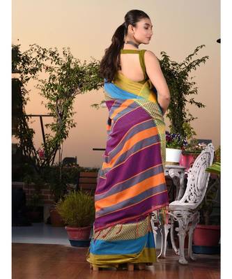 This is  Purple Blended Cotton handwoven saree with temple design from Charukriti 5