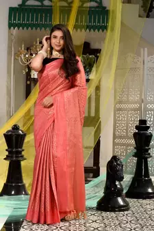 This is  Pink Blended Silk textured handwoven saree  from Charukriti