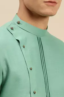 Sanwara Men Solid Jade Green Cotton Short Kurta