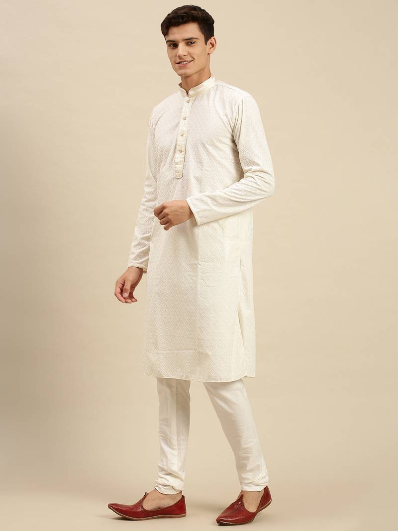 Sanwara Men Off White Cotton Chikankari Embroidery Kurta Pyjama