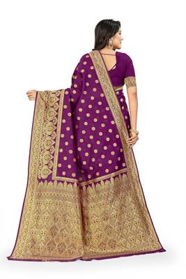 Magenta woven banarasi silk saree with blouse 4