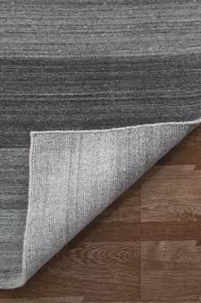 Light Gray Woolviscose Blend 5x8 Feet  Hand-Woven by Saraswati Global