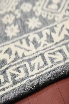 Slate Gray Wool Boston 4x6 Feet  Hand-Tufted by Saraswati Global