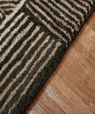 Natural Brown Wool Boston 5x8 Feet  Hand-Tufted by Saraswati Global 4