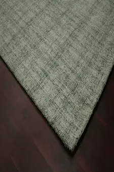 Apple Green Natural  Wool Laurel 7.6x9.6 Feet  Hand-Tufted by Saraswati Global