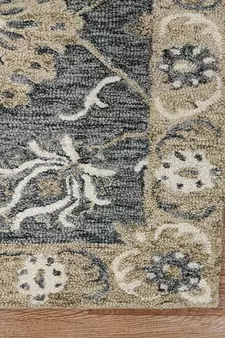 Gray Wool Romania 5x8 Feet  Hand-Tufted by Saraswati Global