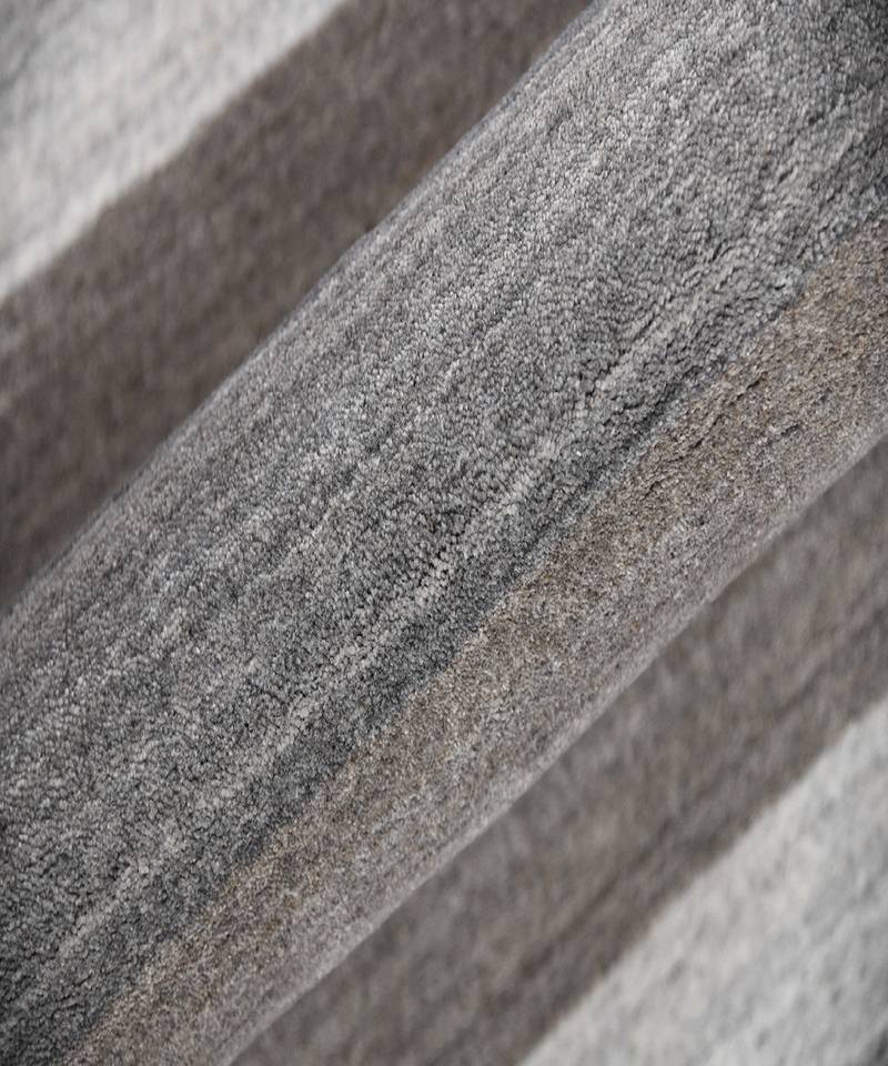 Charcoal Blended  Wool Blend 4X6 Feet  Hand-Woven by Saraswati Global