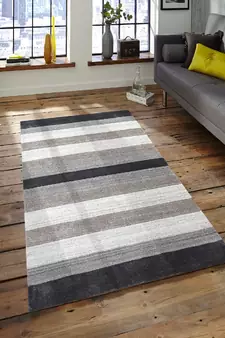 Charcoal Blended  Wool Blend 4X6 Feet  Hand-Woven by Saraswati Global