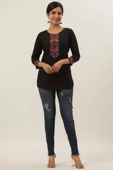 Black embroidered cotton cotton-tops