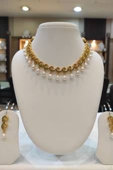 Green pearl necklaces