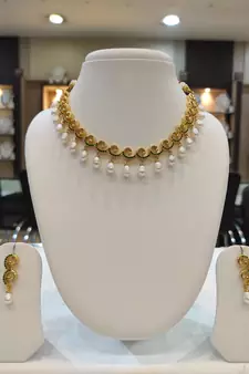 Green pearl necklaces