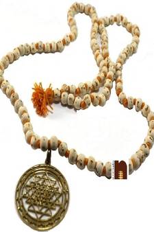 Ram Naam Tulsi Mala With Brass Shri Yantra Pendant (1 Pc)