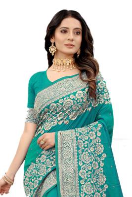 Green embroidered silk blend saree with blouse 3