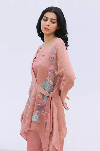 Linen Embroidered Pink Kurta Sets