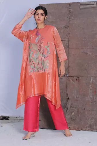 Linen Embroidered Pink Kurta Sets