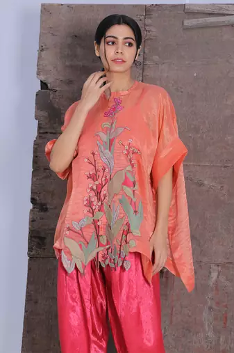 Linen Embroidered Pink Kurta Sets