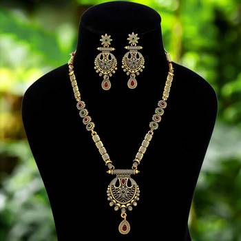 Maroon necklace-sets 2