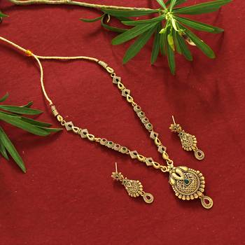 Maroon necklace-sets 1