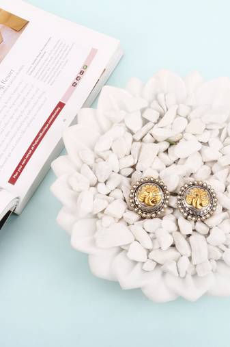 Gold earrings