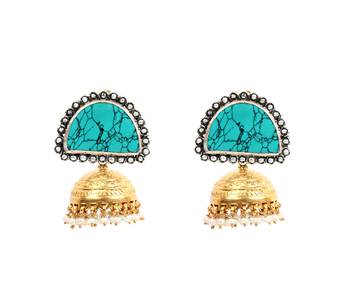 Gold earrings 2