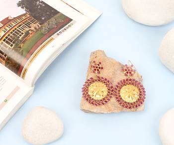 Gold quartz   earrings 1