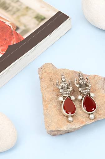 Silver onyx earrings