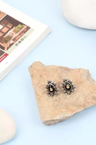 Silver onyx earrings