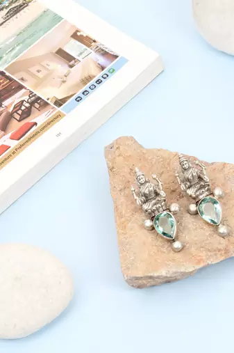 Silver quartz   earrings