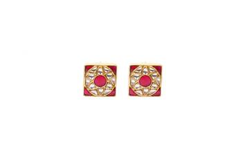 Gold earrings 1