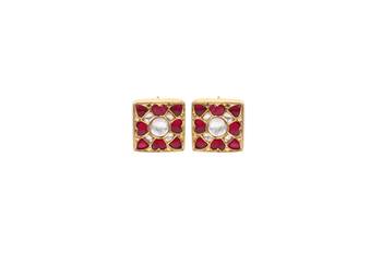 Gold earrings 1