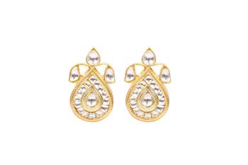 Gold earrings 1